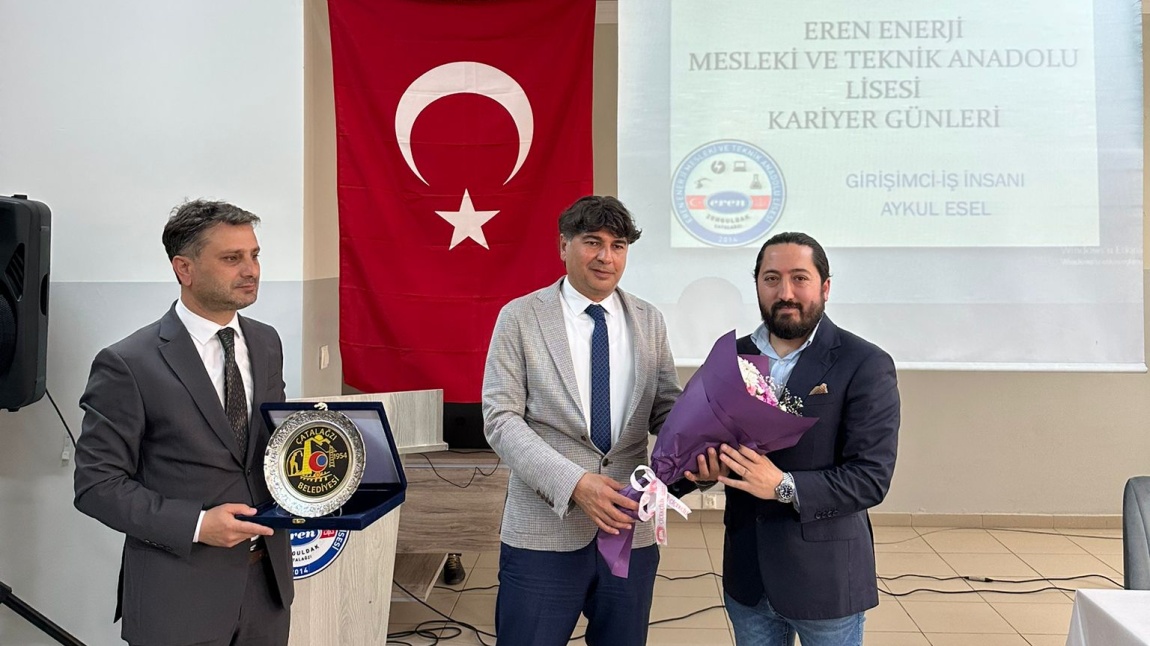 Kariyer Günleri Kapsamında Öğrencilerimiz İş İnsanı Aykul ESEL İle Bir Arada